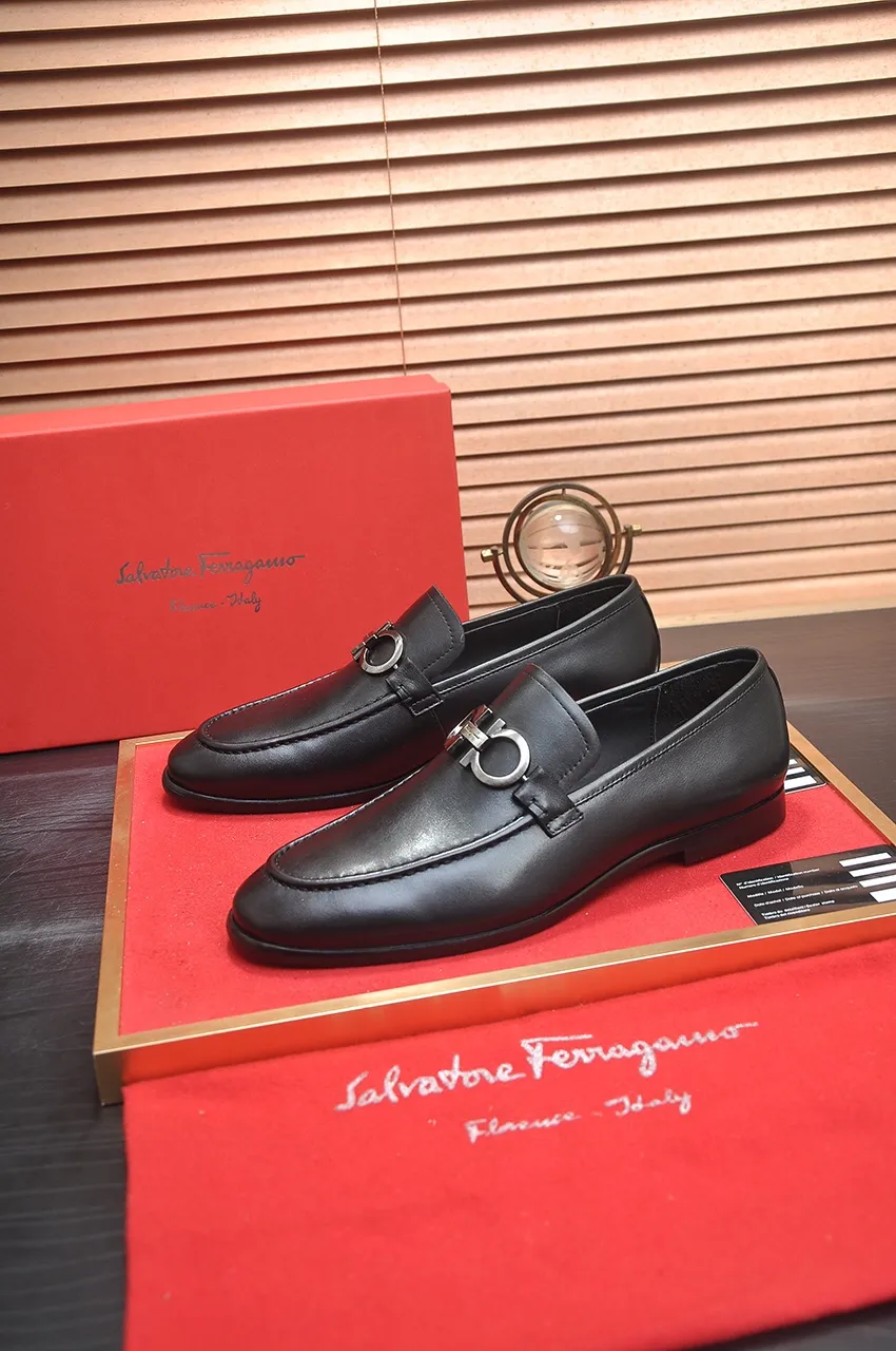Men's shoes 💰520💶【Ferragamo/Ferragamo】The latest model in the counter. Original imported high-quality cowhide with open sides + imported 🐂 water-dyed cowhide lining + original luxury metal buckle + original combination outsole. No pressure for comparison. 38--45 (45 is custom-made and cannot be returned or exchanged)